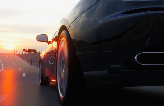 保険事故が起きてしまった場合にも対応ができる整備工場です | 高槻市で車のことならLINE AUTO